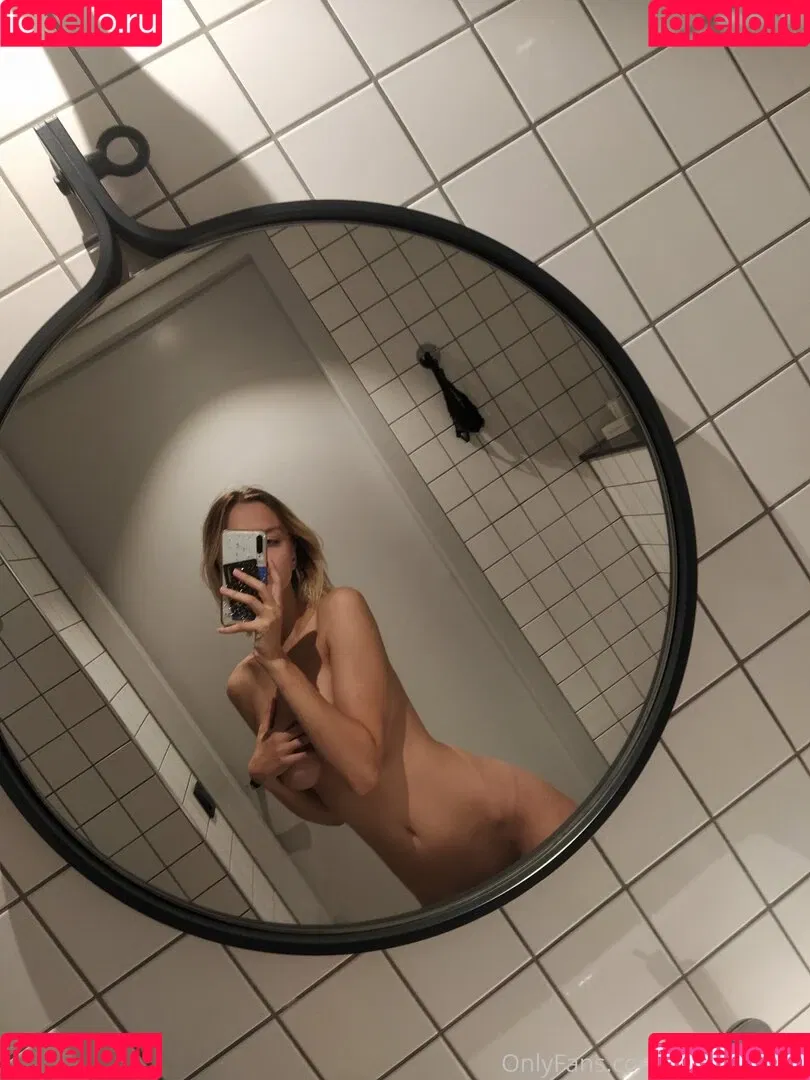 Lana Lane Onlyfans Photo Gallery 