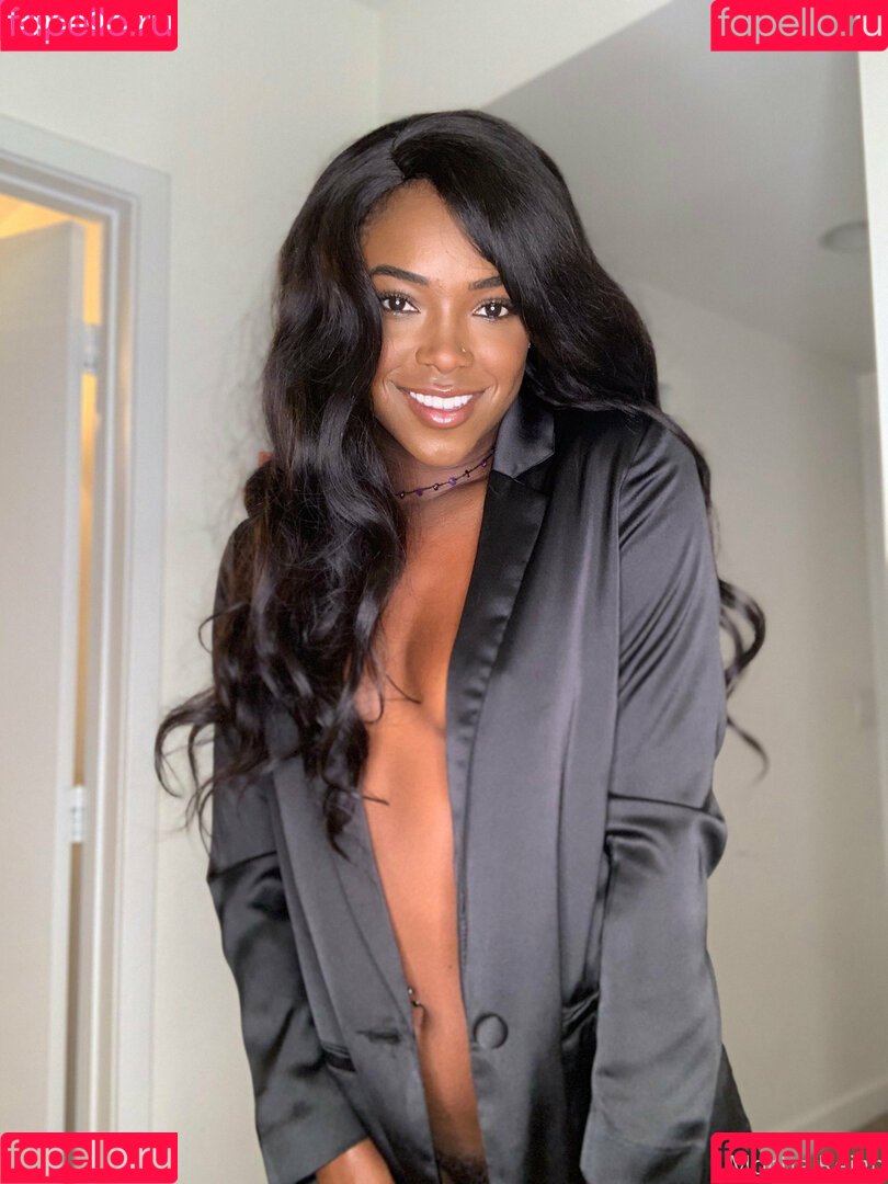 mochareignvip Onlyfans Photo Gallery 