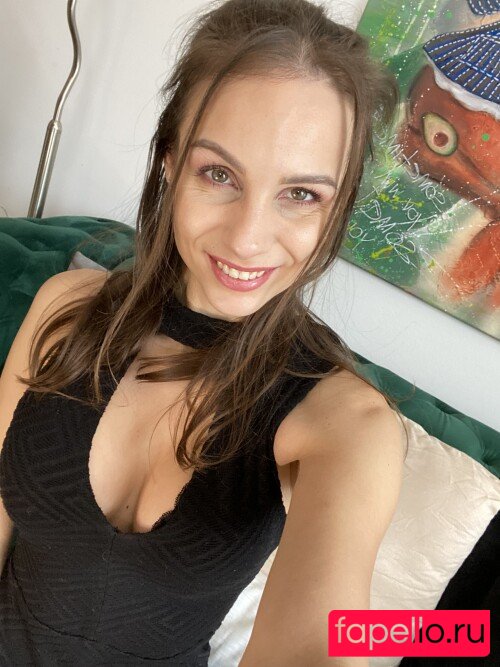 Mary Wet Nude Onlyfans Photo 26