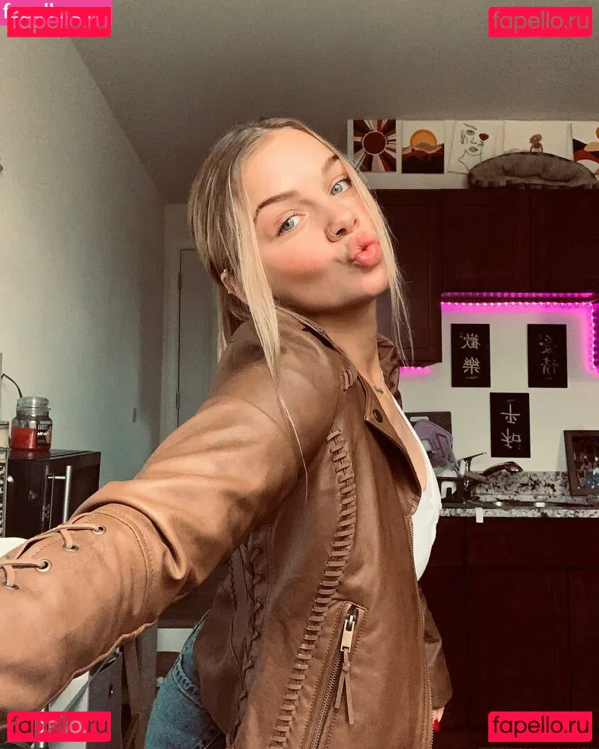 Alysia Kelley Onlyfans Photo Gallery 