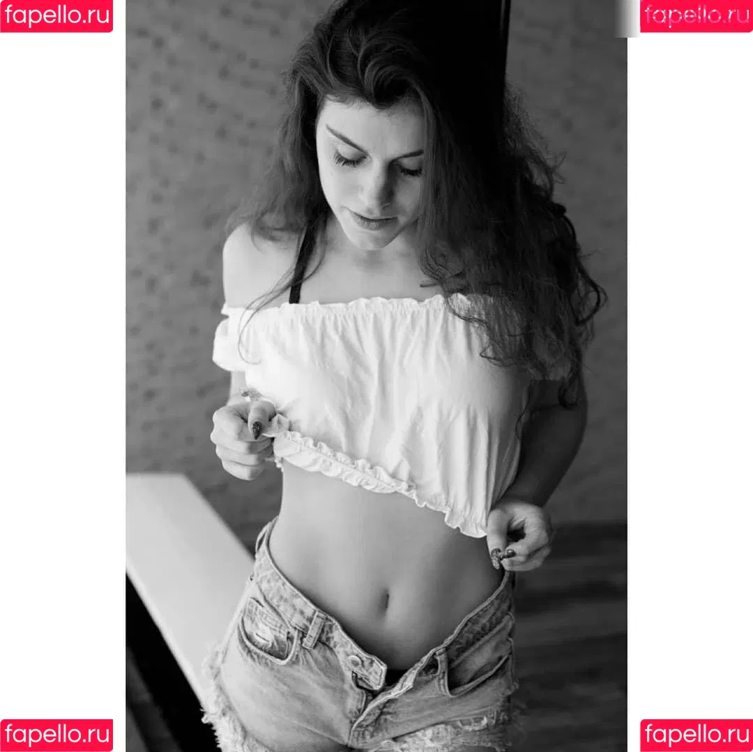 Jennifer Engelhard Onlyfans Photo Gallery 