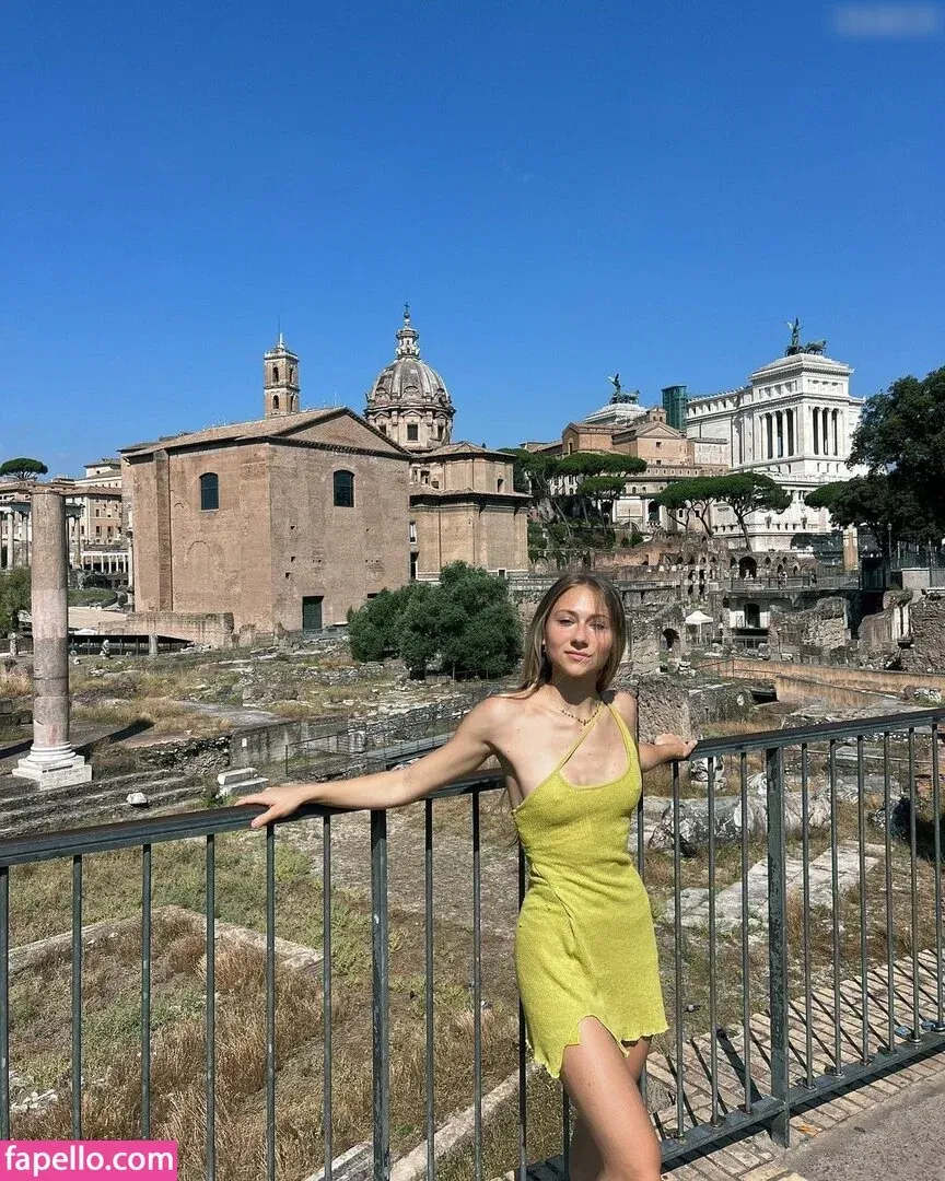 Leilaluuu Onlyfans Photo Gallery 