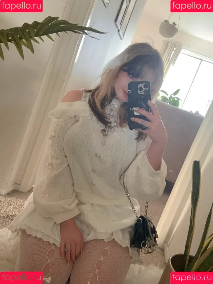 Aretteepls Onlyfans Photo Gallery 