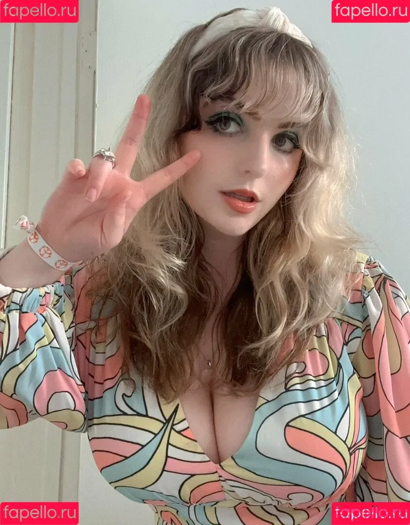 Aretteepls Onlyfans Photo Gallery 