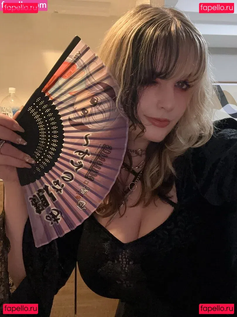 Aretteepls Onlyfans Photo Gallery 