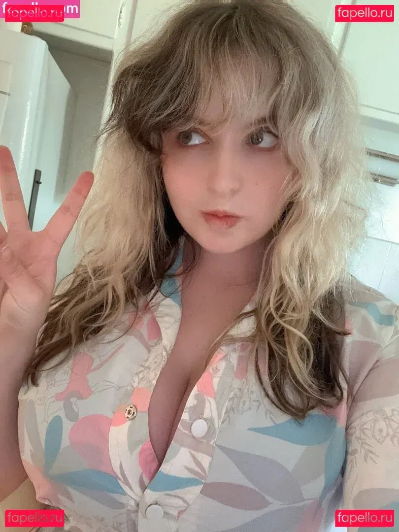 Aretteepls Onlyfans Photo Gallery 