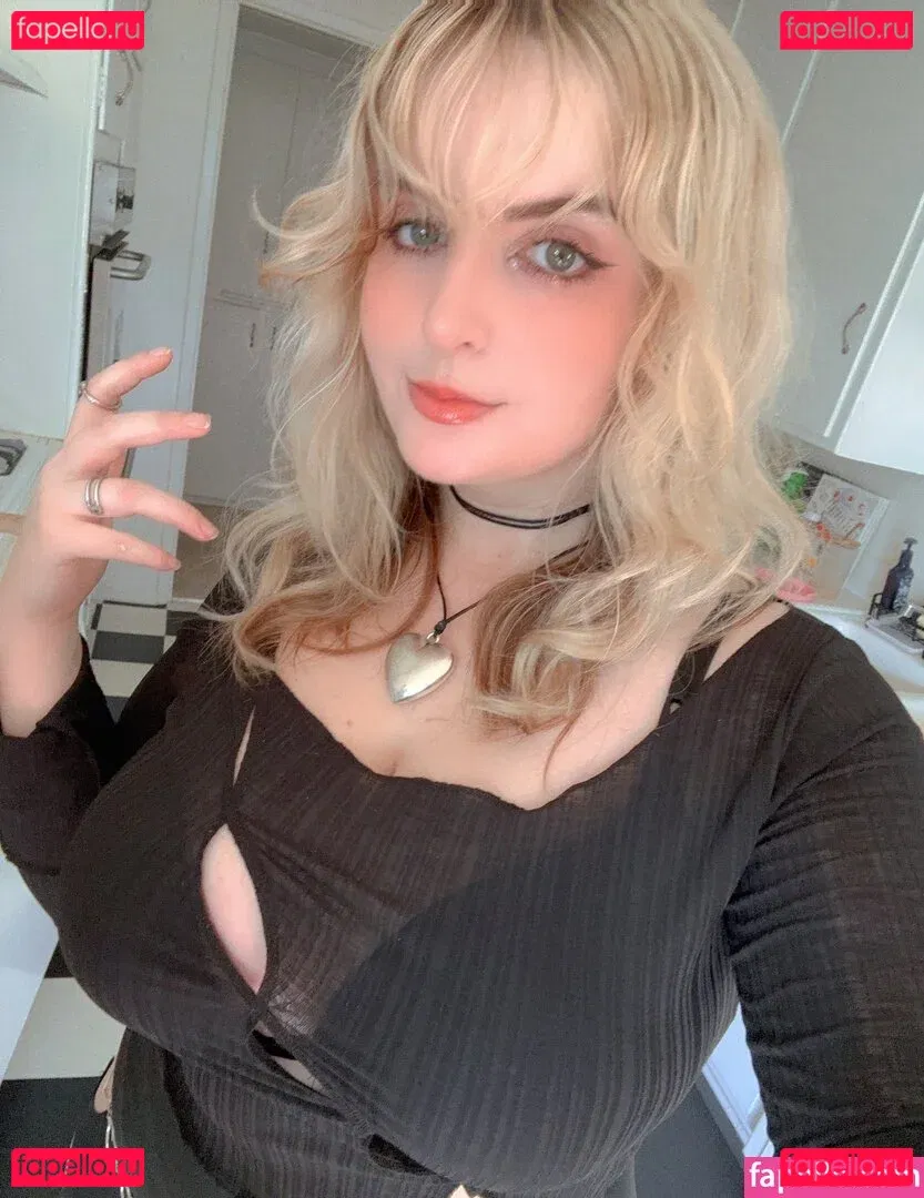 Aretteepls Onlyfans Photo Gallery 