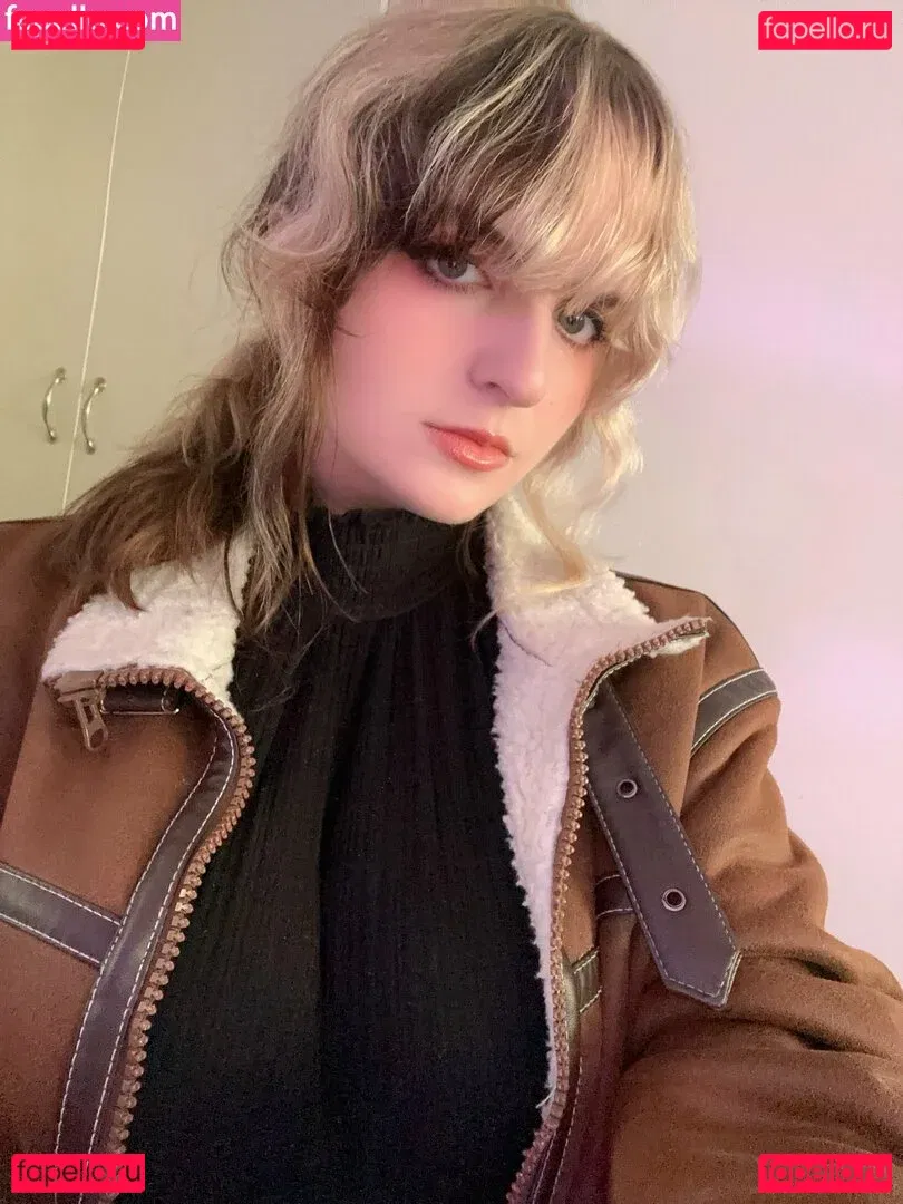 Aretteepls Onlyfans Photo Gallery 