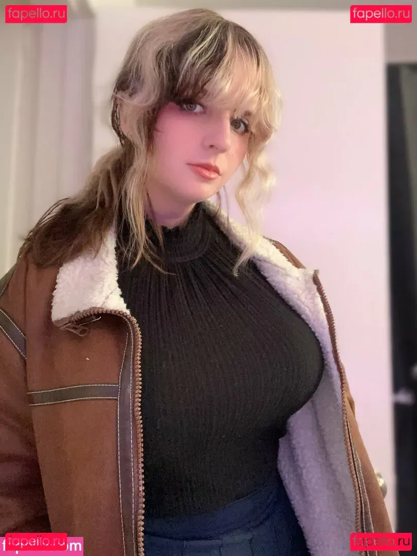 Aretteepls Onlyfans Photo Gallery 