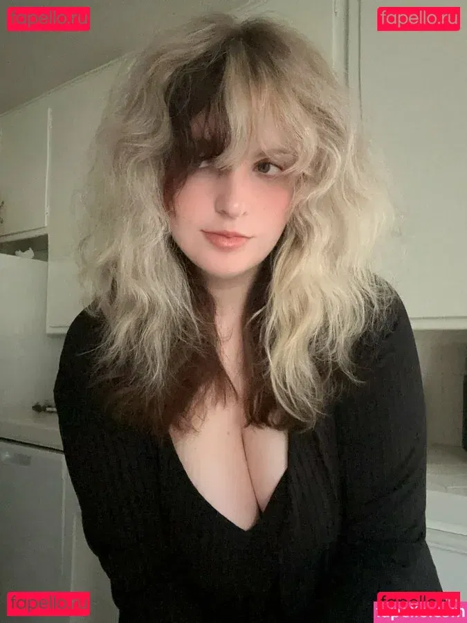 Aretteepls Onlyfans Photo Gallery 