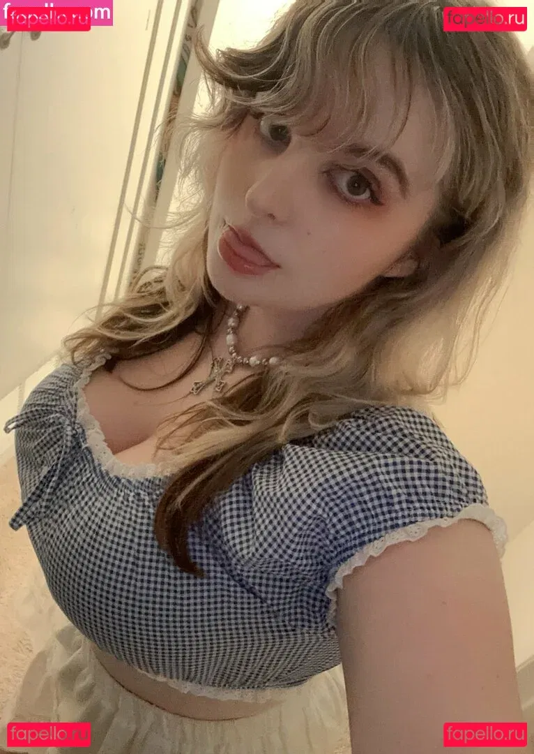 Aretteepls Onlyfans Photo Gallery 