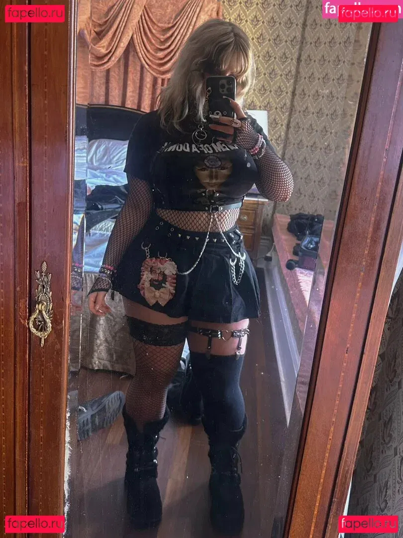 Aretteepls Onlyfans Photo Gallery 