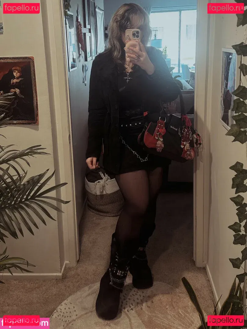 Aretteepls Onlyfans Photo Gallery 