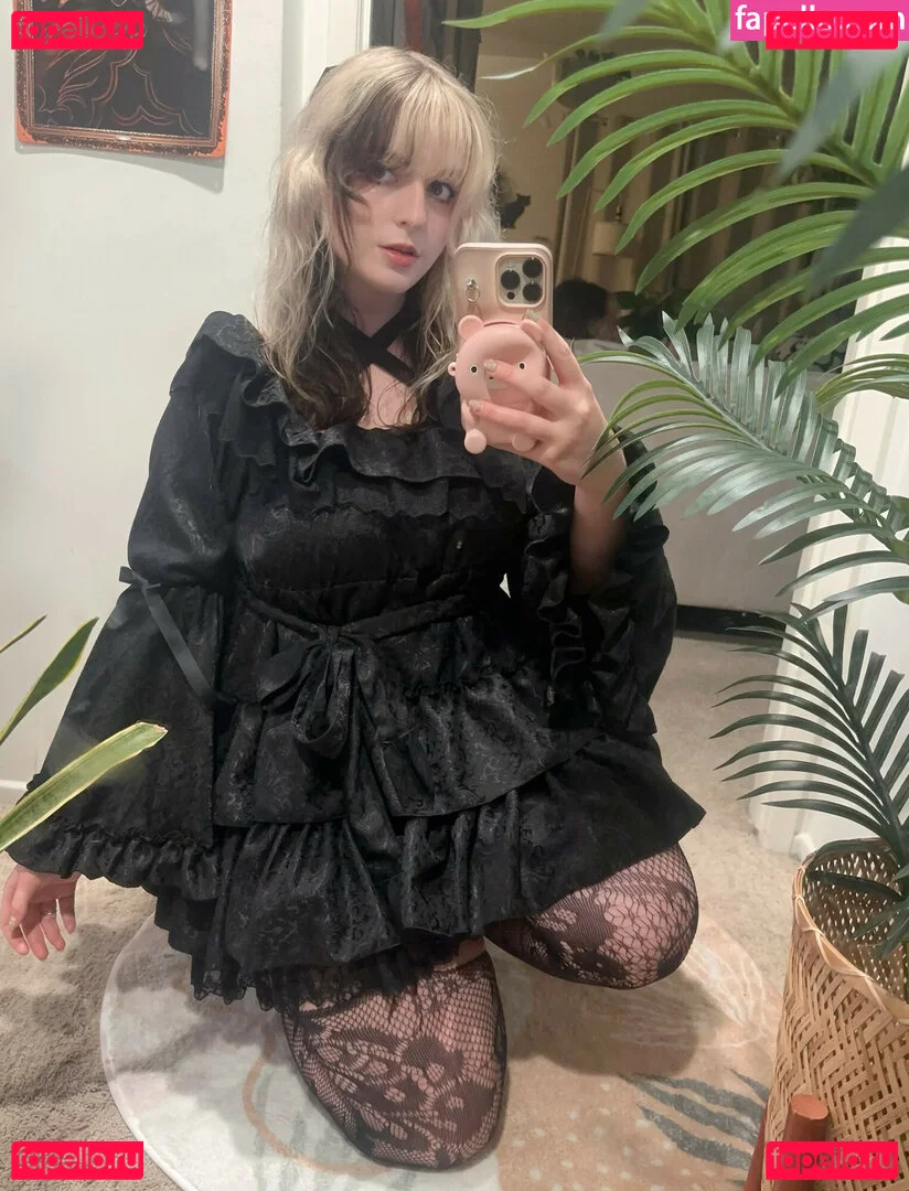 Aretteepls Onlyfans Photo Gallery 