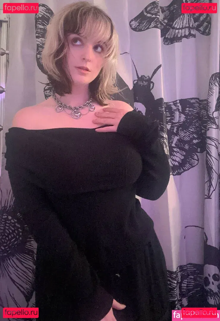 Aretteepls Onlyfans Photo Gallery 