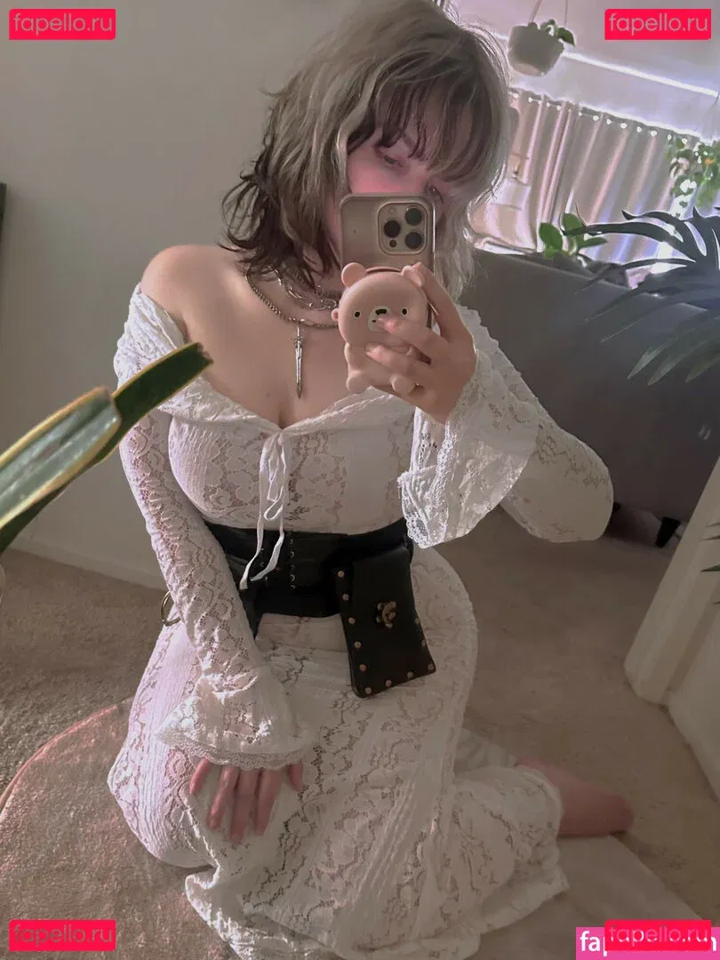 Aretteepls Onlyfans Photo Gallery 