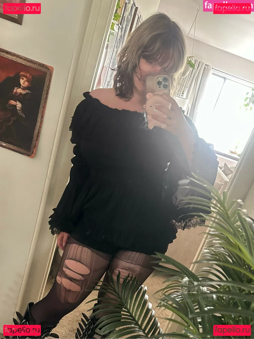 Aretteepls Onlyfans Photo Gallery 