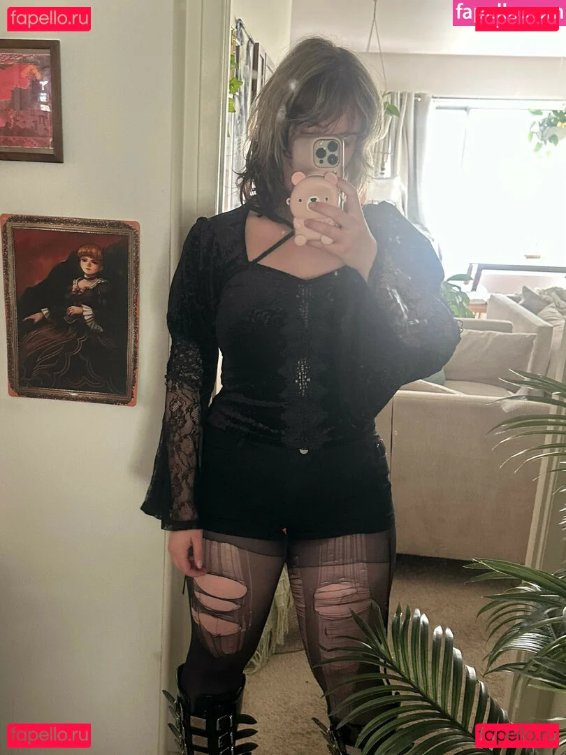 Aretteepls Onlyfans Photo Gallery 