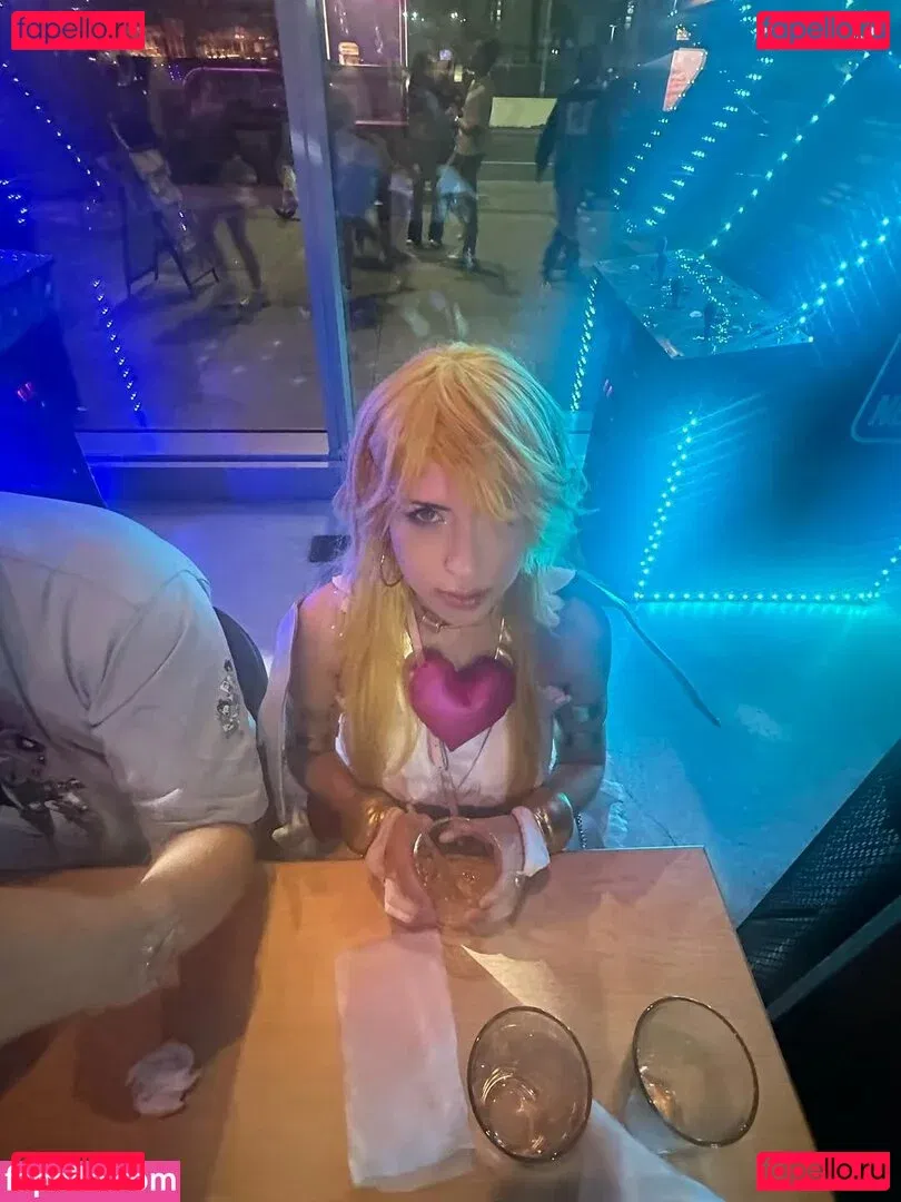 Aretteepls Onlyfans Photo Gallery 