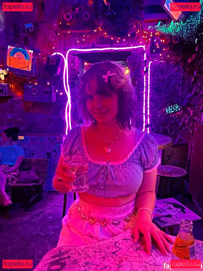 Aretteepls Onlyfans Photo Gallery 