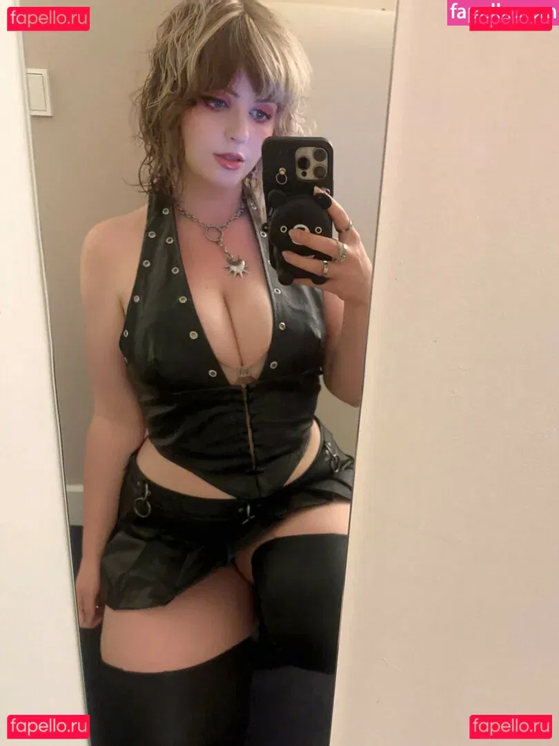 Aretteepls Onlyfans Photo Gallery 