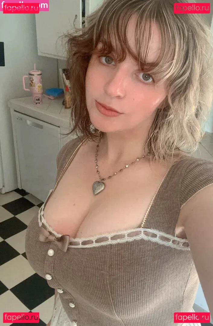 Aretteepls Onlyfans Photo Gallery 