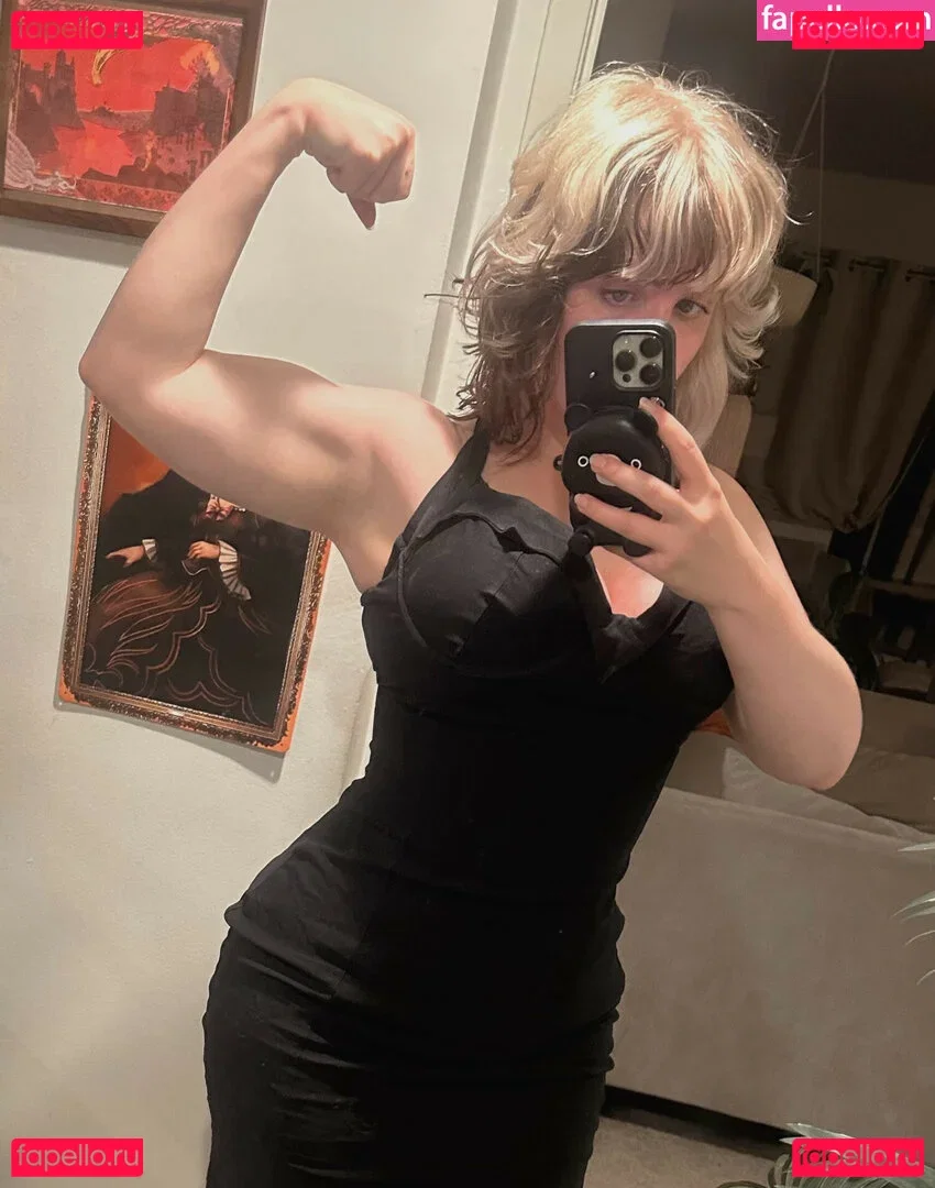 Aretteepls Onlyfans Photo Gallery 