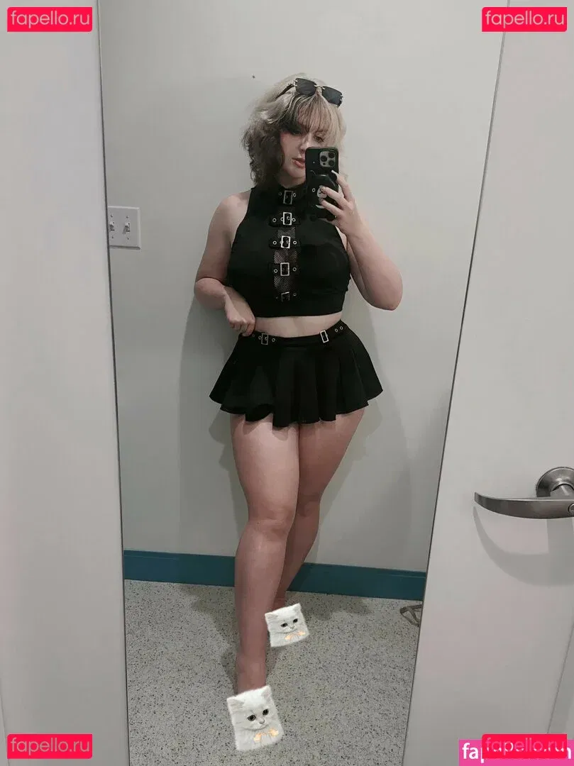 Aretteepls Onlyfans Photo Gallery 