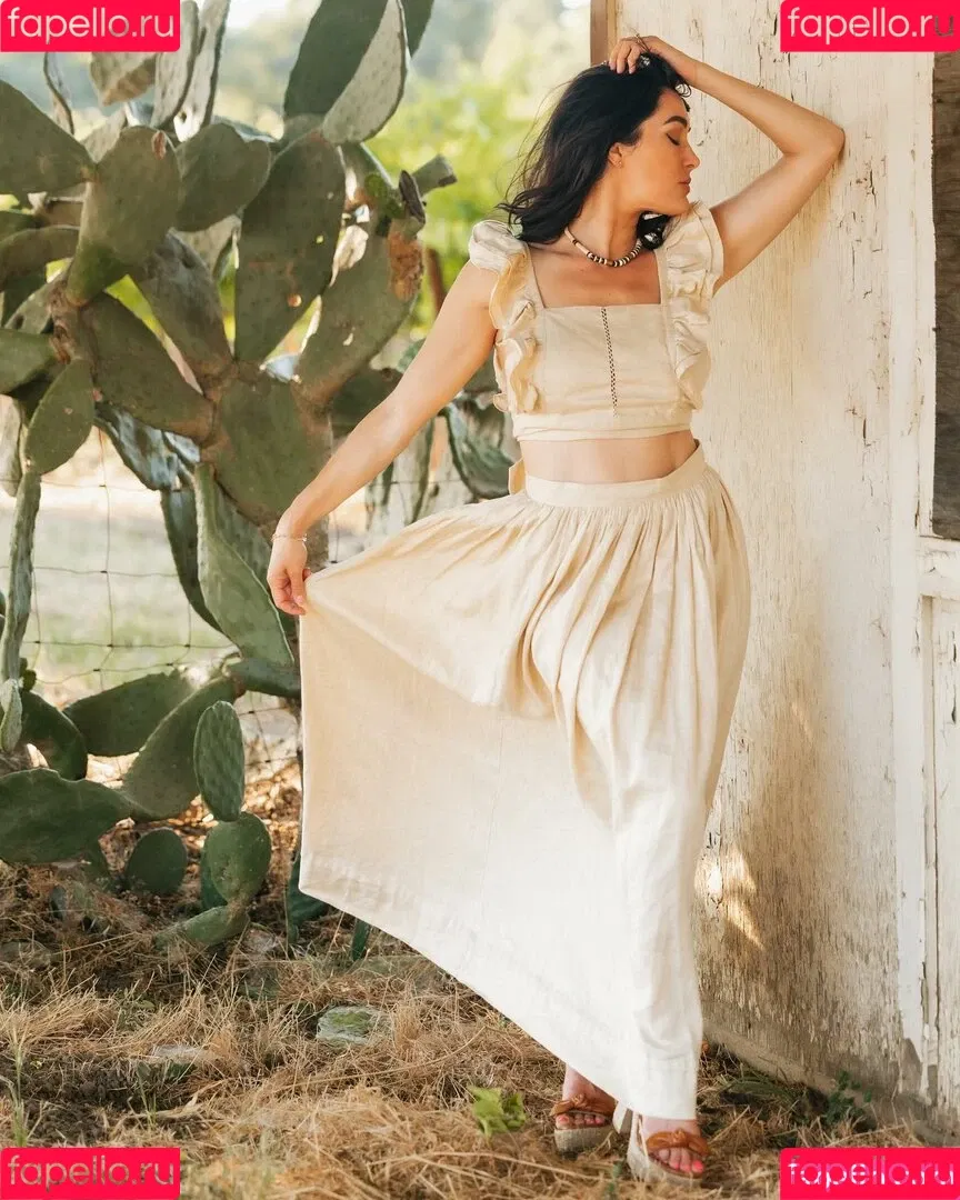 Nikki Bella Onlyfans Photo Gallery 