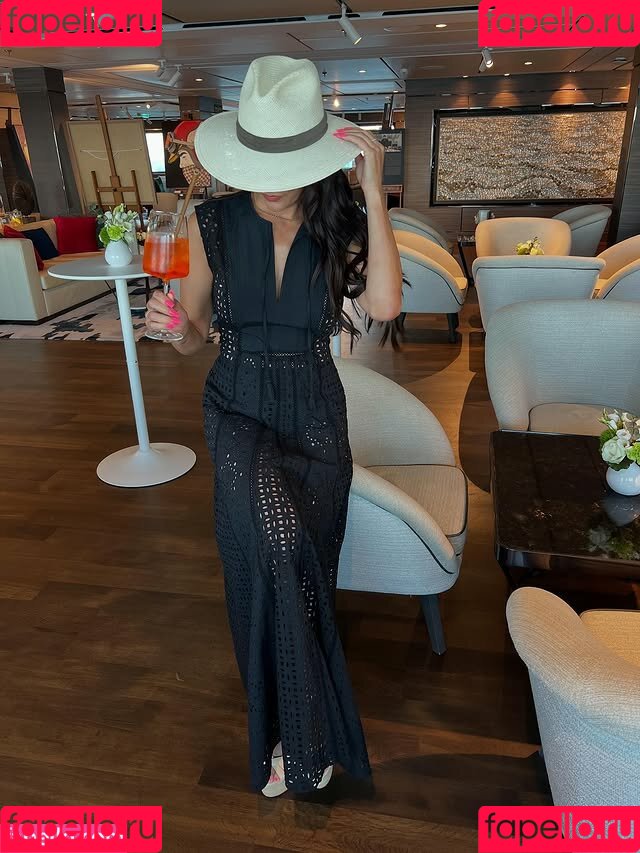 Nikki Bella Onlyfans Photo Gallery 