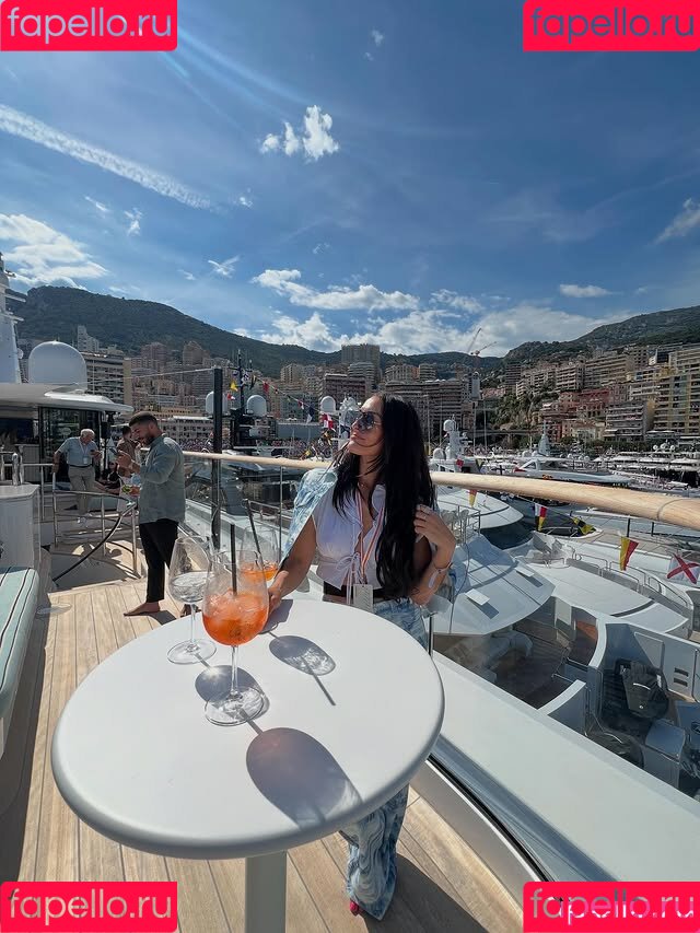 Nikki Bella Onlyfans Photo Gallery 