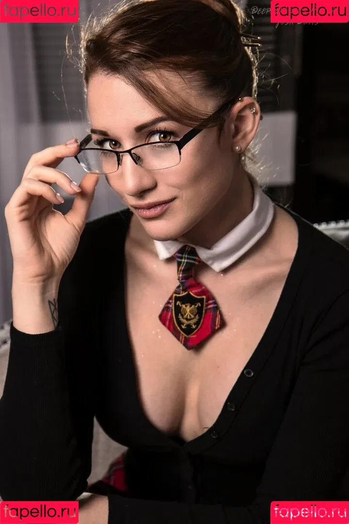 Scarlet Muse Cosplay Onlyfans Photo Gallery 