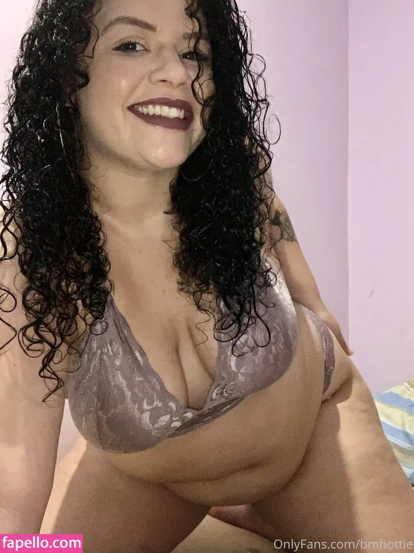 h0ttiecurvy Onlyfans Photo Gallery 