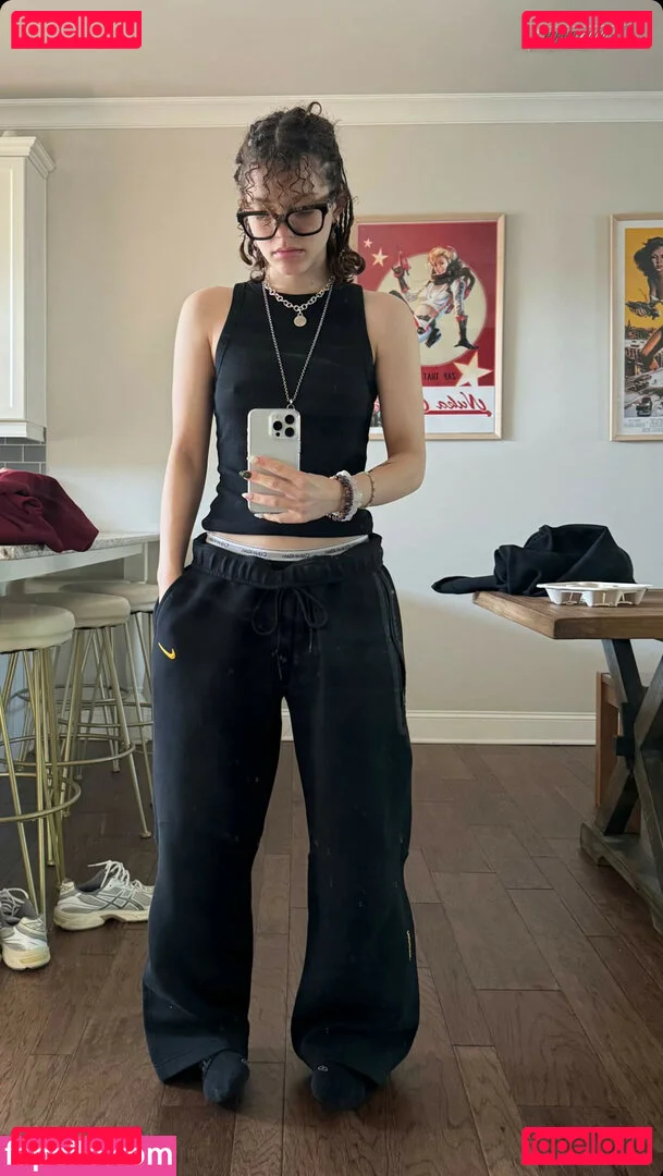 clara.west Onlyfans Photo Gallery 