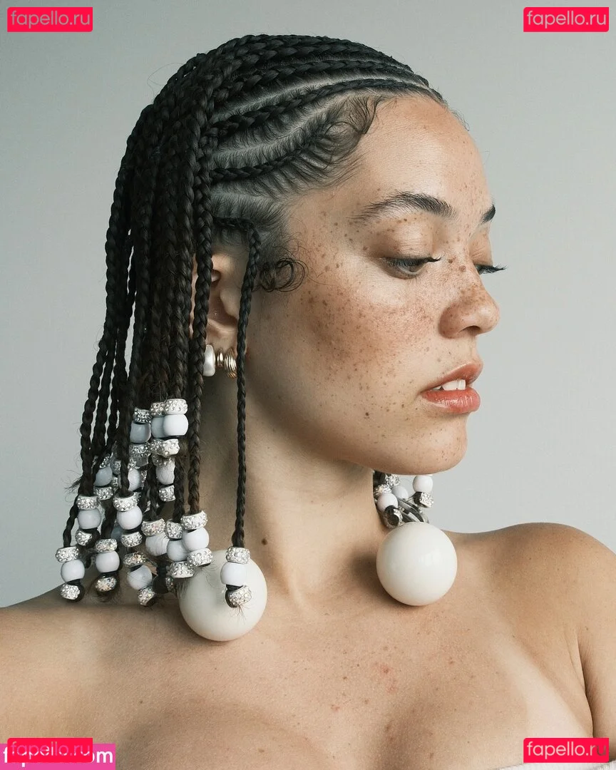 clara.west Onlyfans Photo Gallery 