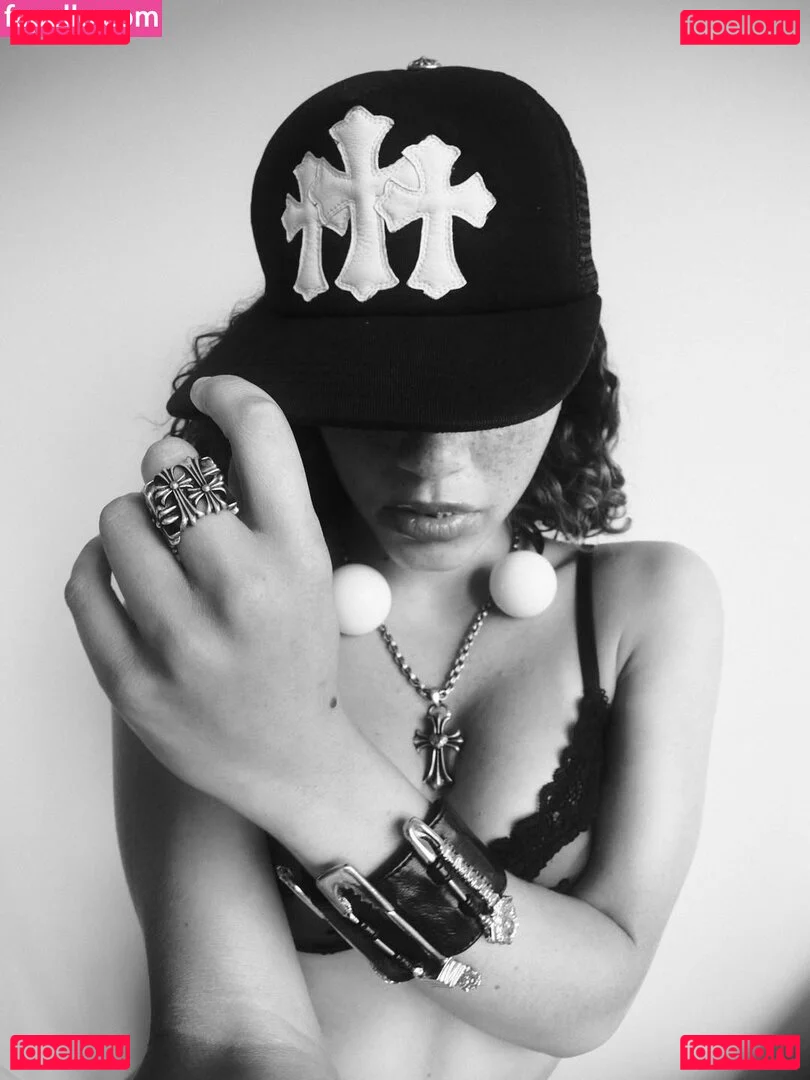 clara.west Onlyfans Photo Gallery 