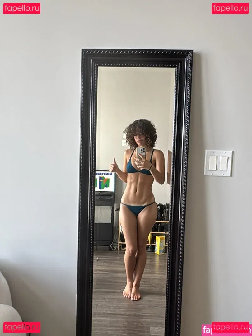 clara.west Onlyfans Photo Gallery 