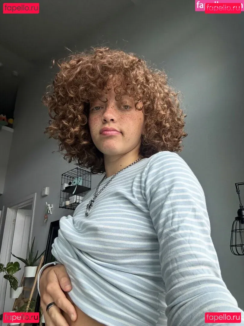 clara.west Onlyfans Photo Gallery 