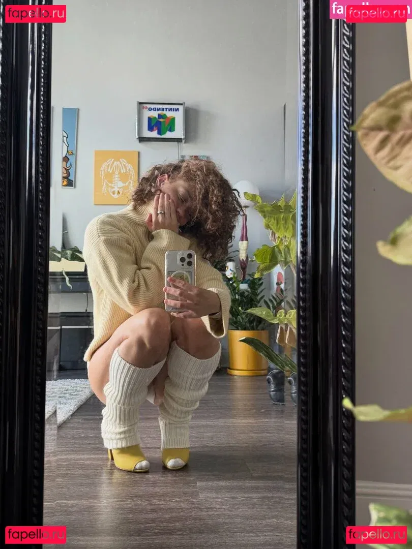 clara.west Onlyfans Photo Gallery 