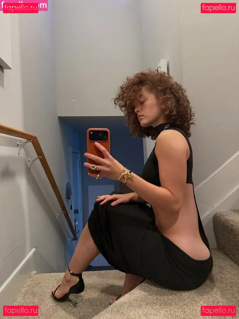 clara.west Onlyfans Photo Gallery 