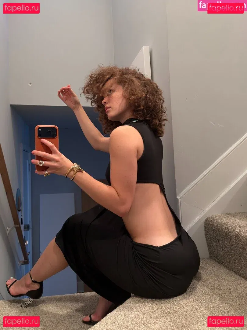 clara.west Onlyfans Photo Gallery 