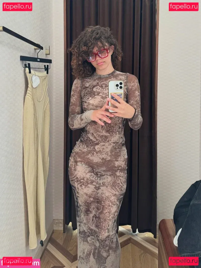 clara.west Onlyfans Photo Gallery 