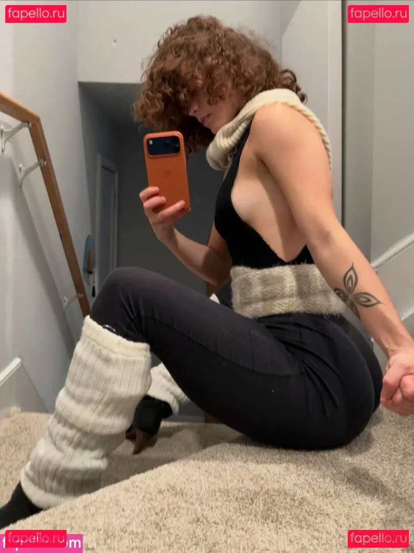 clara.west Onlyfans Photo Gallery 