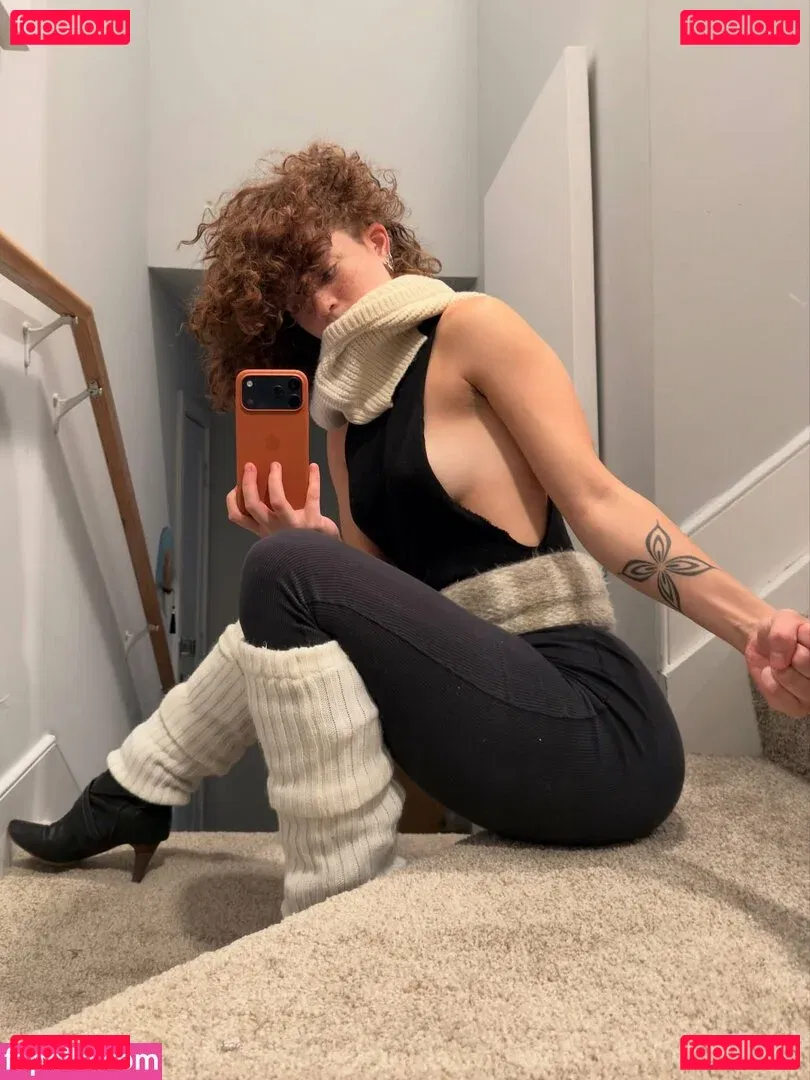 clara.west Onlyfans Photo Gallery 