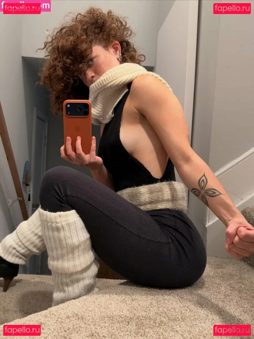 clara.west Onlyfans Photo Gallery 