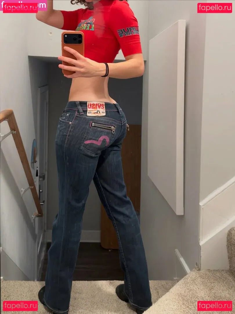 clara.west Onlyfans Photo Gallery 