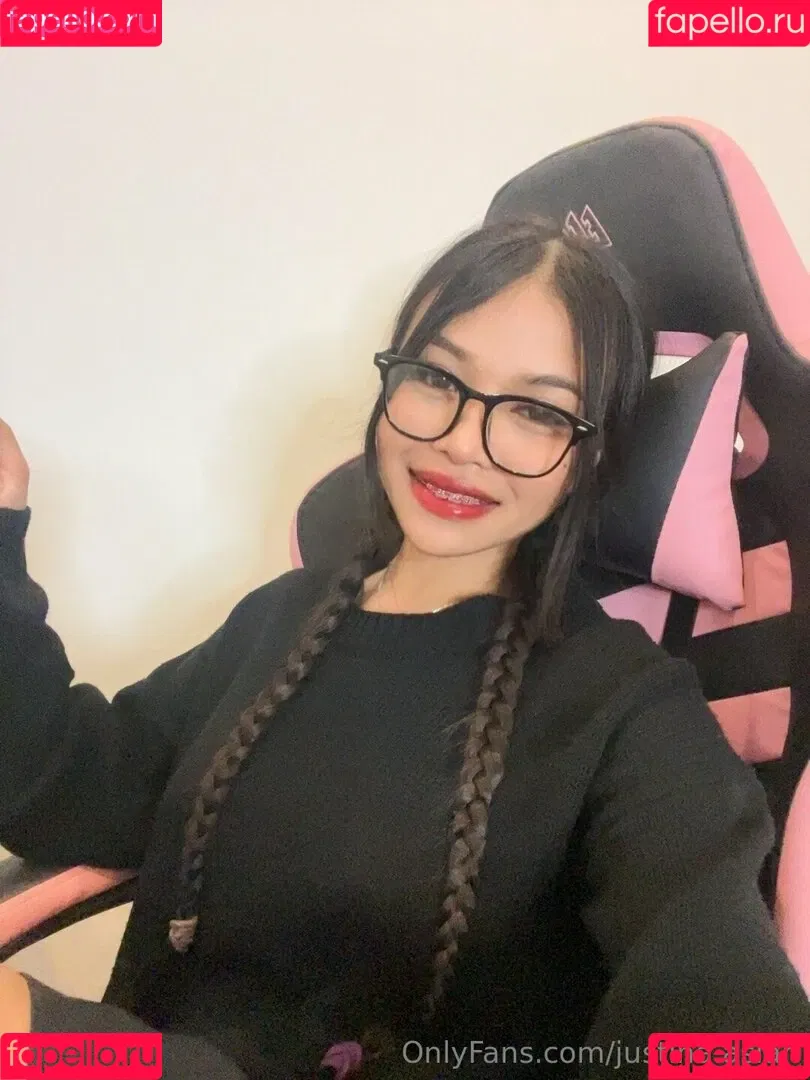justina.asian Onlyfans Photo Gallery 