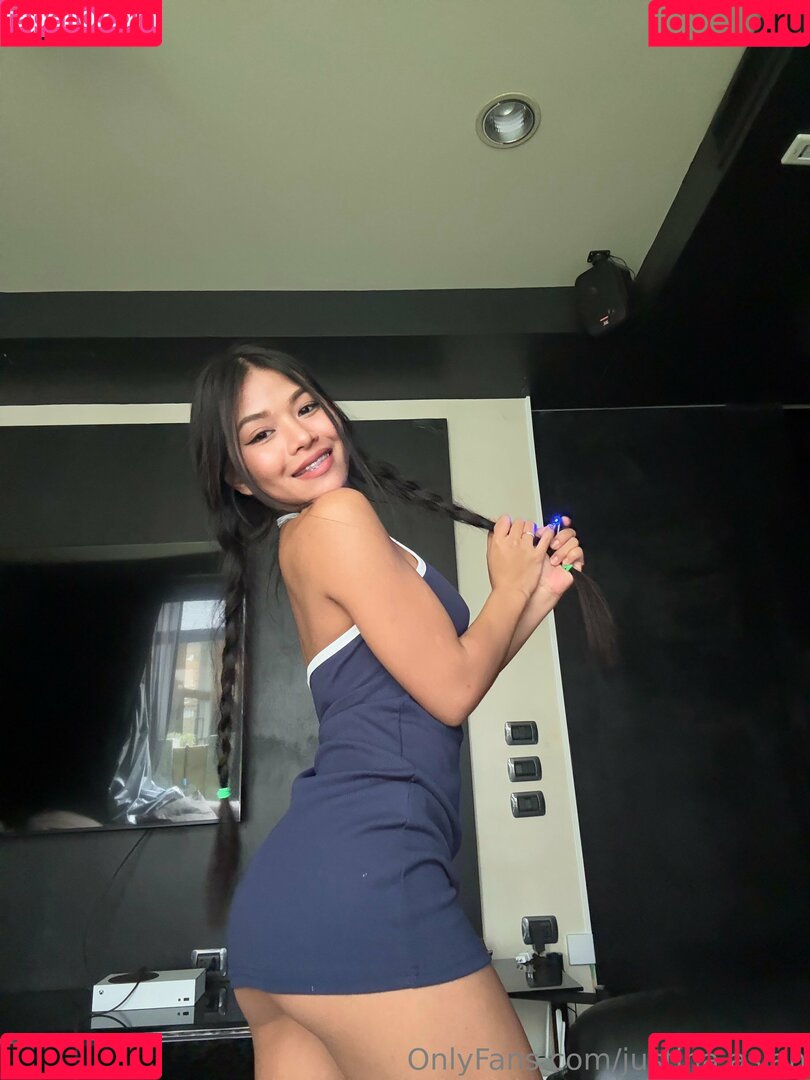 justina.asian Onlyfans Photo Gallery 