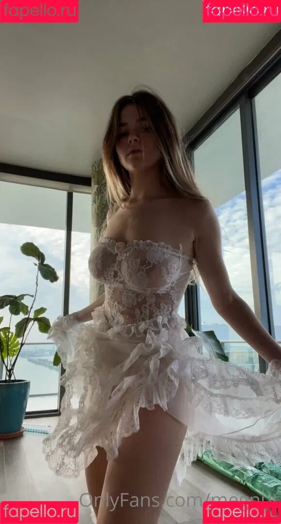 Megnut Onlyfans Photo Gallery 