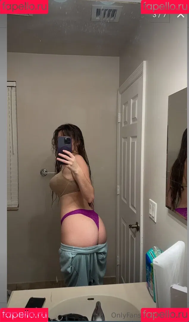 Megnut Onlyfans Photo Gallery 
